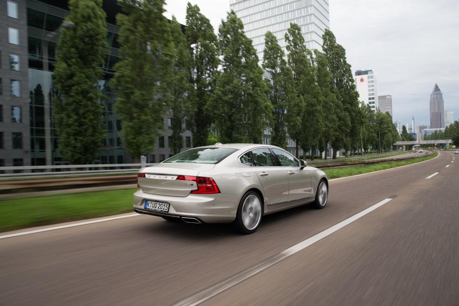  Volvo S90 D5 Inscription 2016 года  (фото 7 из 12)